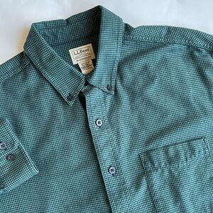 L.L. Bean Green Casual Button Down Shirt